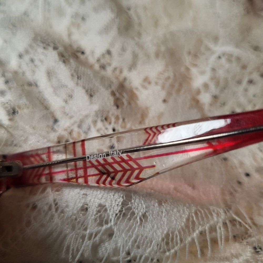 Red Rectangular Glasses - Picture 4 of 5